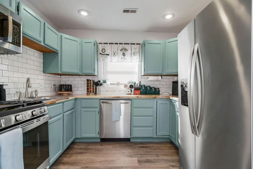 202 W FRANK Street — photo 9