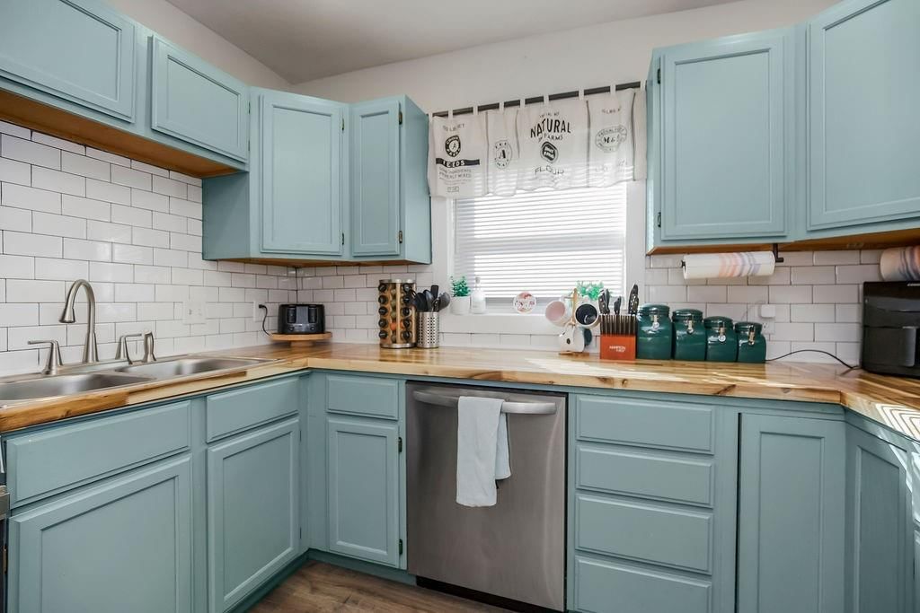 202 W FRANK Street — photo 10