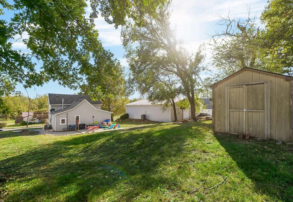 202 W FRANK Street — photo 22