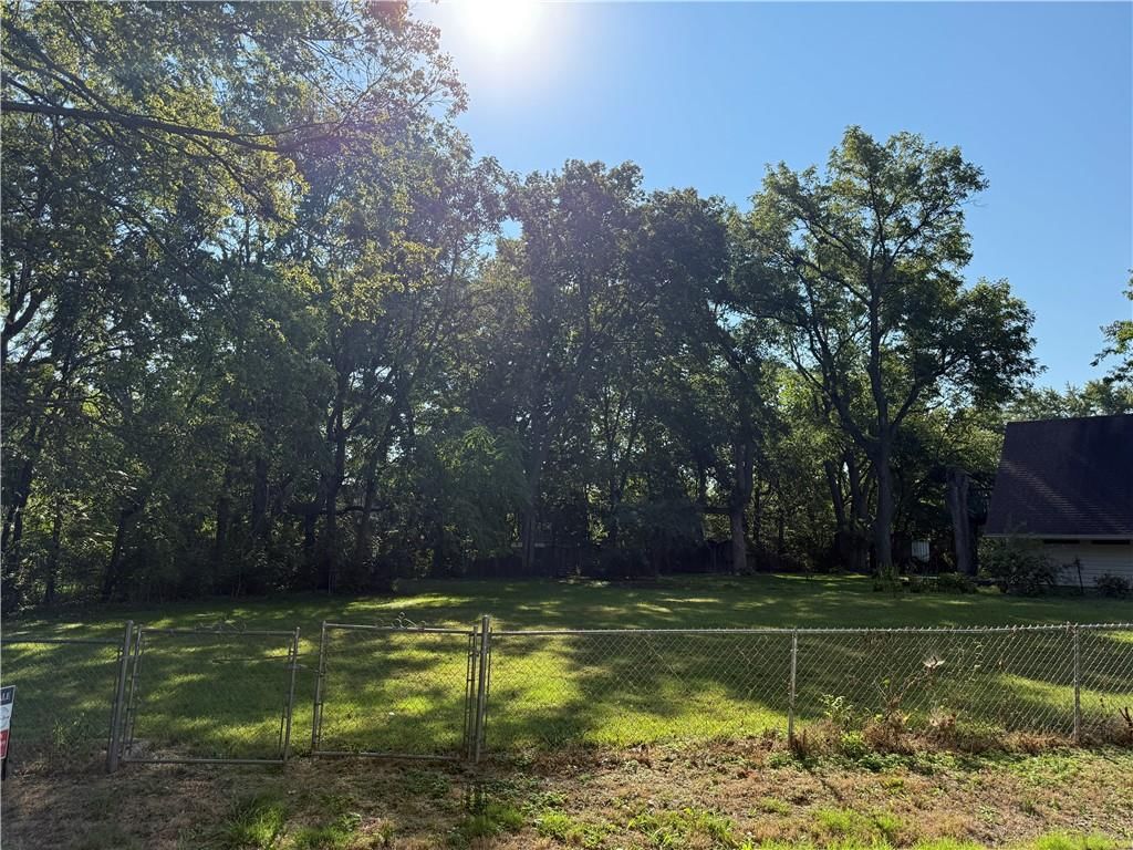 11317 Lister Drive — photo 1