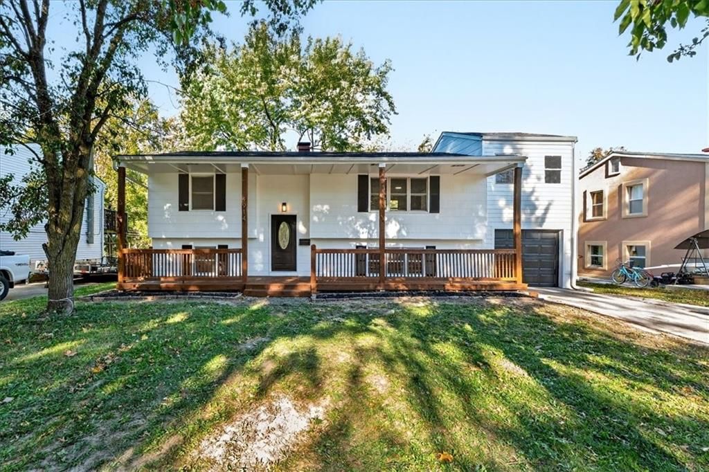 4914 N Wallace Drive, Kansas City, MO