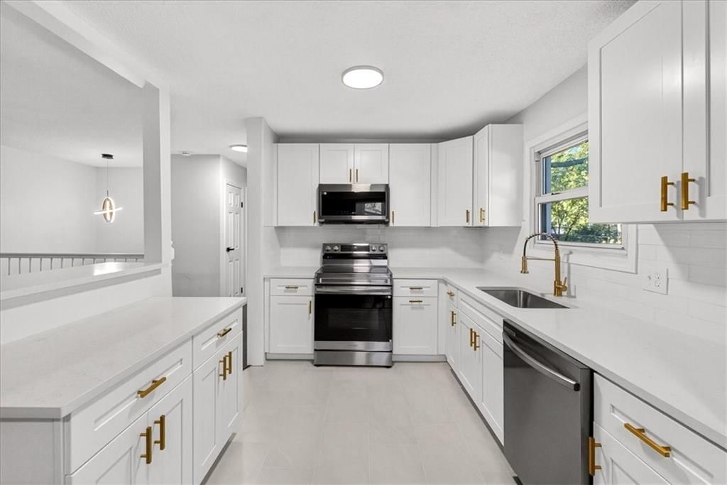 4914 N Wallace Drive — photo 4