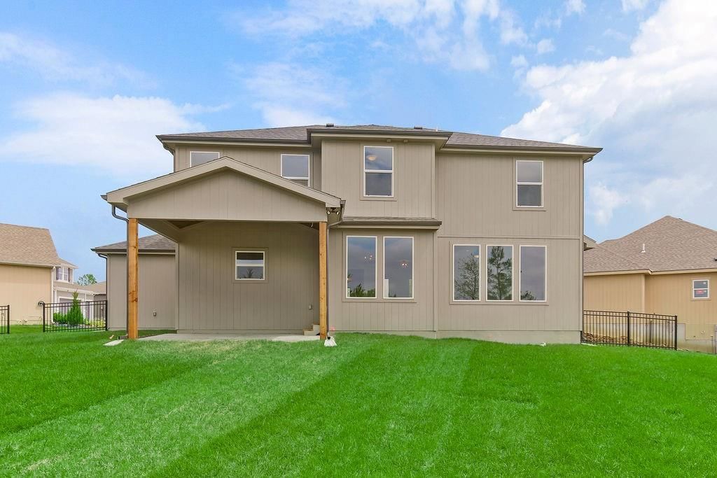16563 W 166th Court — photo 32