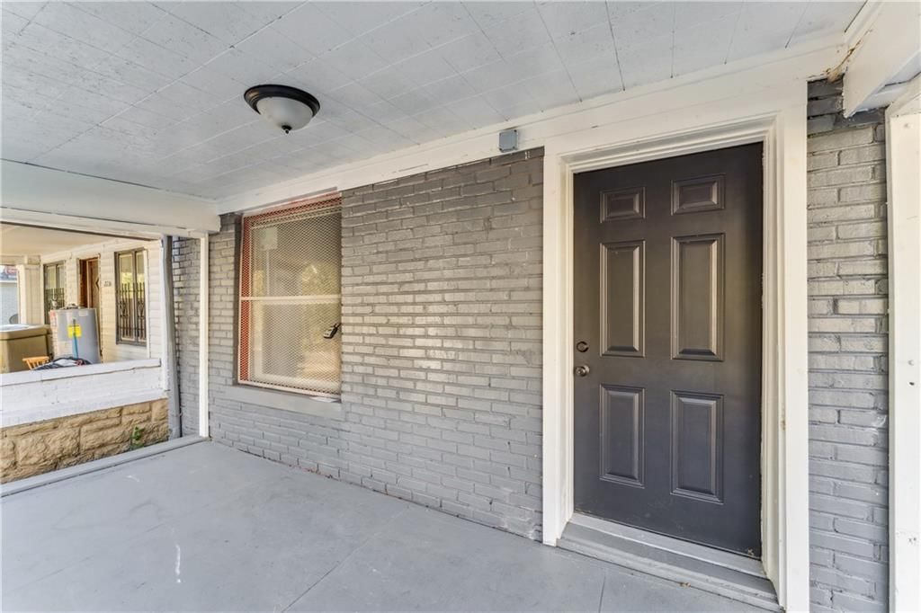 2734 Park Avenue — photo 2