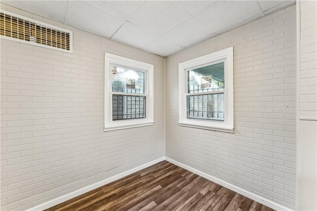 2734 Park Avenue — photo 15