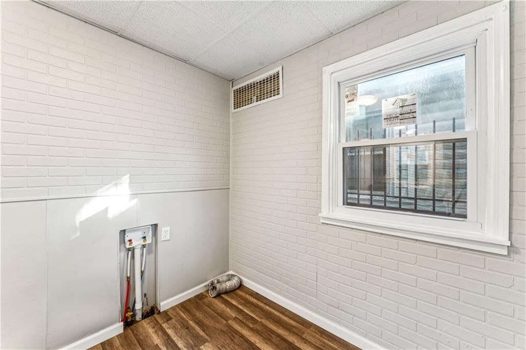 2734 Park Avenue — photo 16
