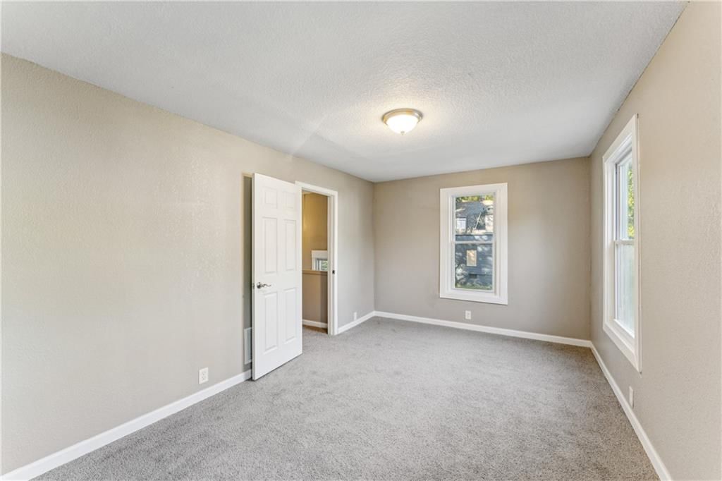 2734 Park Avenue — photo 19