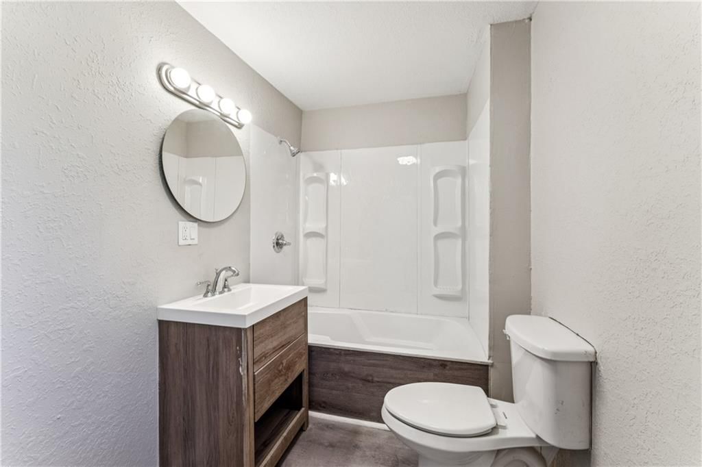 2734 Park Avenue — photo 26