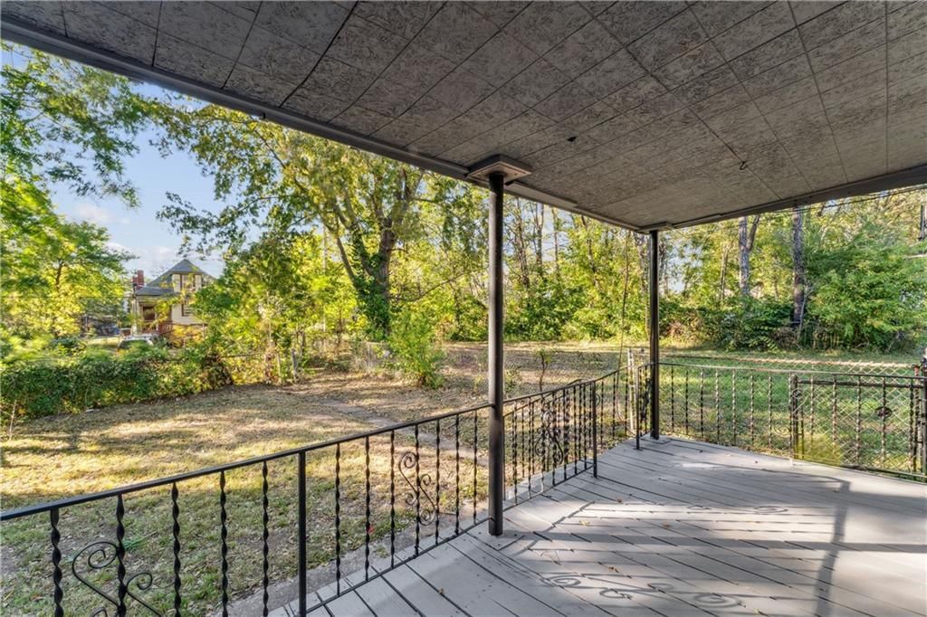 2734 Park Avenue — photo 32