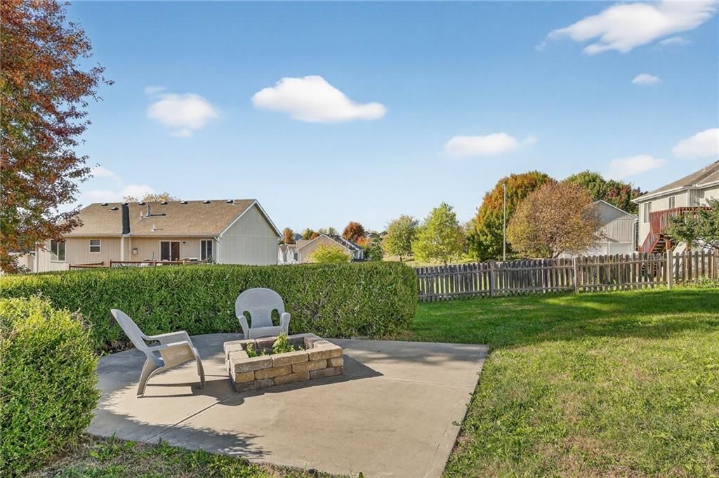 9305 NE Paw Paw Drive — photo 30