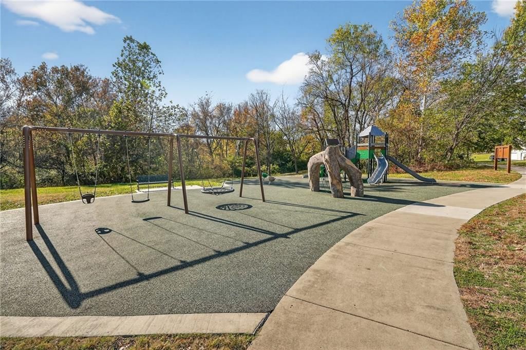9305 NE Paw Paw Drive — photo 33