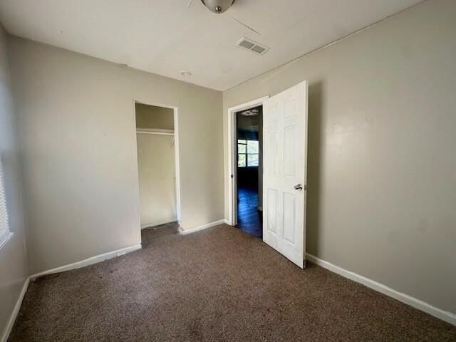 2913 S 52nd Street — photo 9