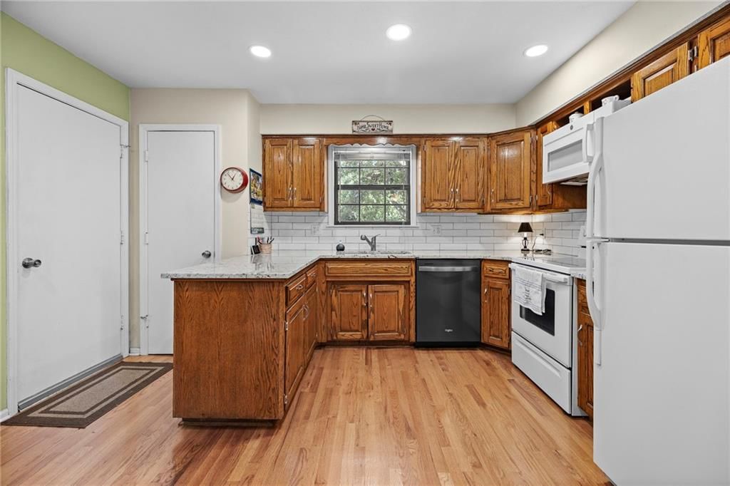 8919 Greenway Lane — photo 12