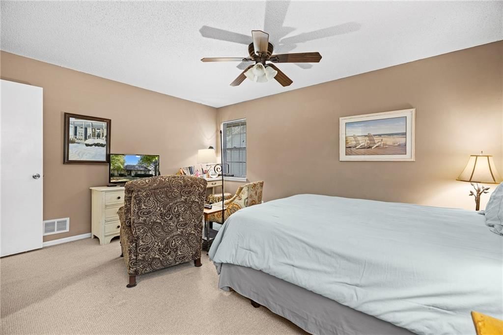 8919 Greenway Lane — photo 15