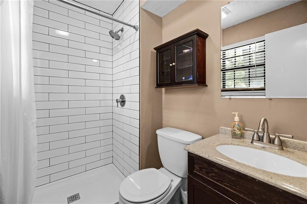8919 Greenway Lane — photo 16