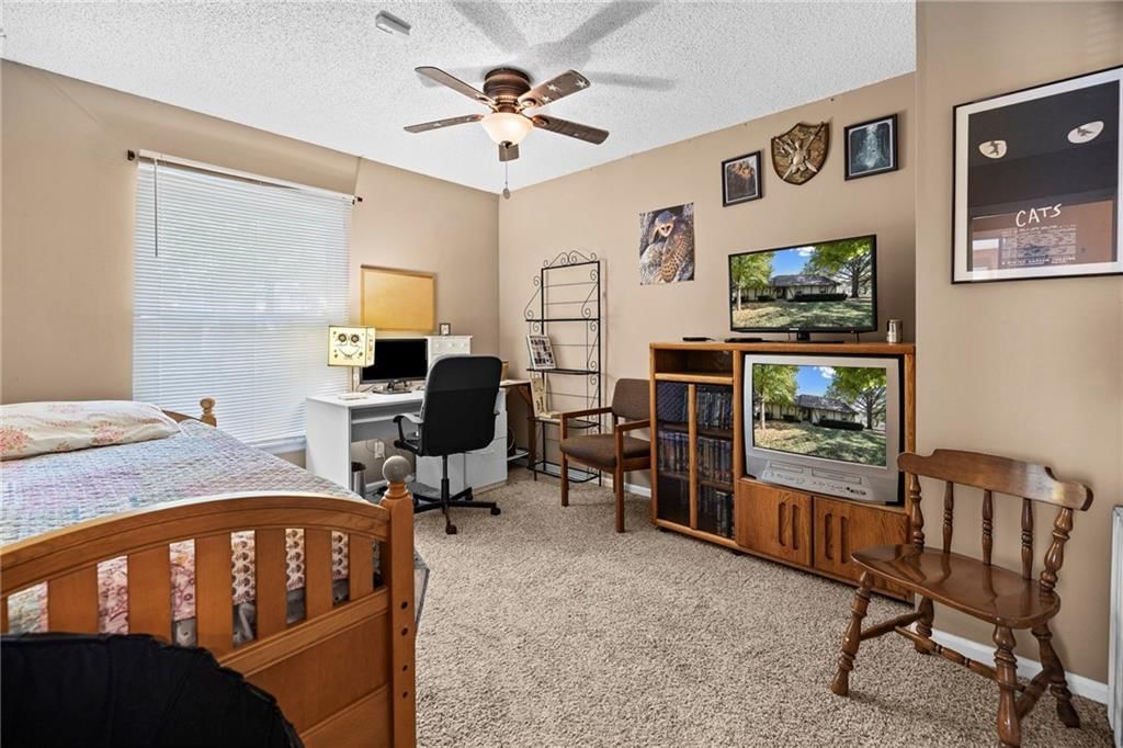 8919 Greenway Lane — photo 17