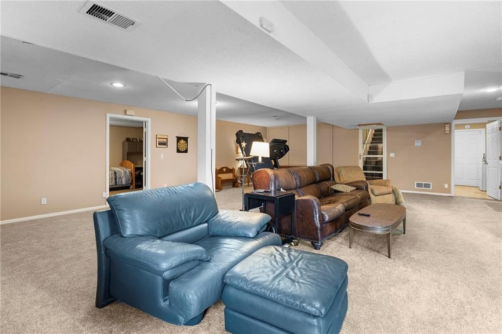 8919 Greenway Lane — photo 23