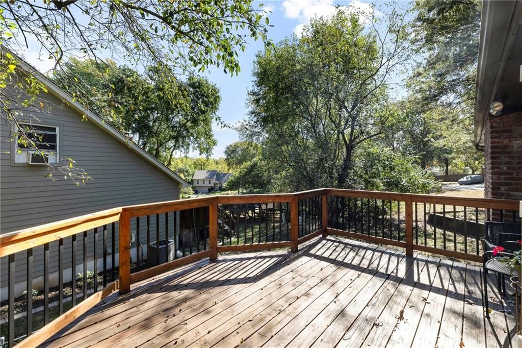 8919 Greenway Lane — photo 31