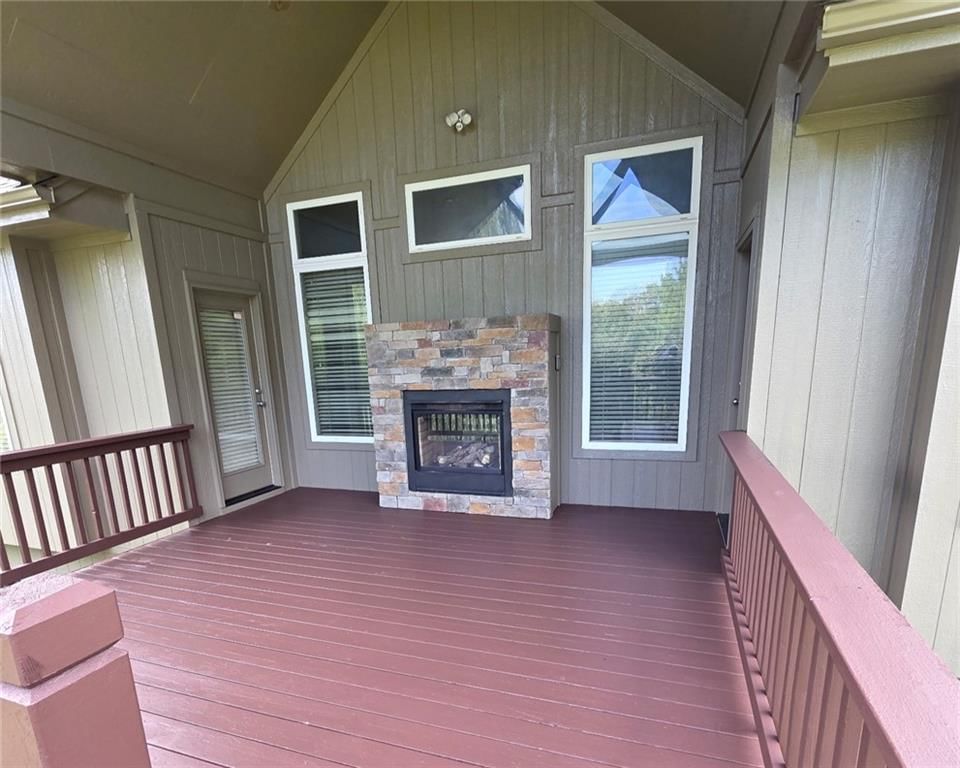 9911 Webster Circle — photo 32