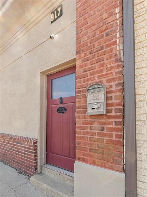 915-917 N Broadway Street — photo 4