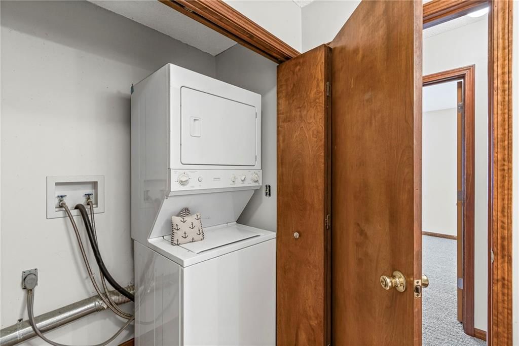 608 N Harrington Street — photo 14