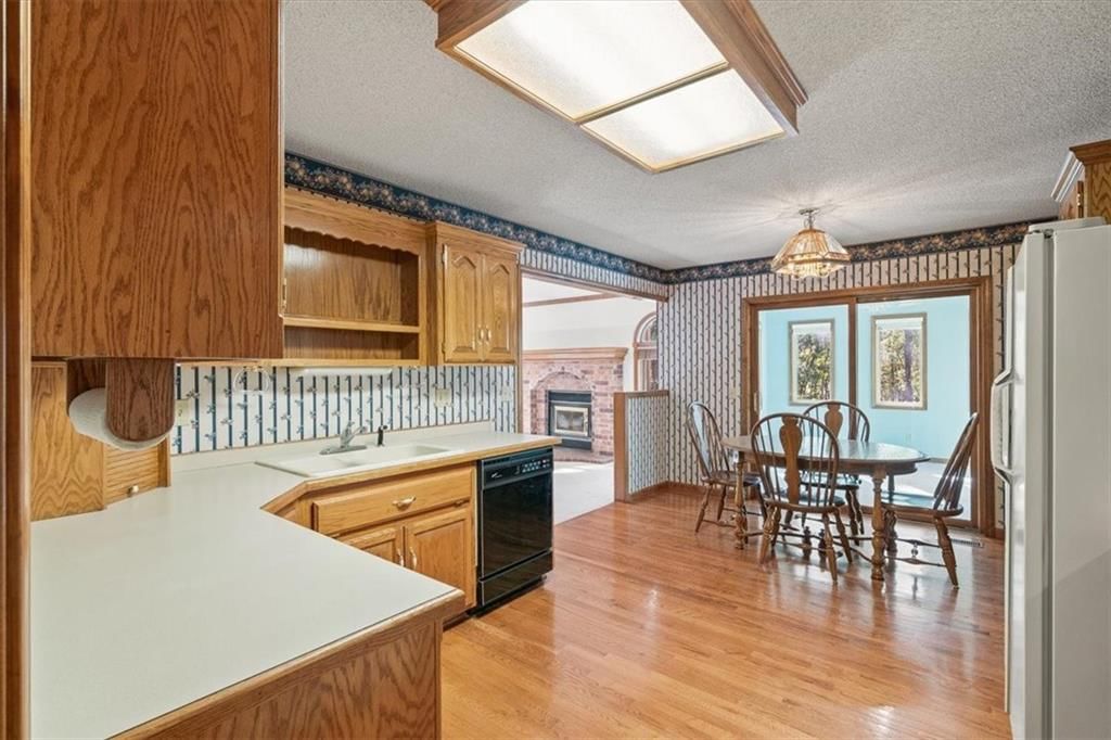 Photo 10 of 55 - 4801 NE 160th Street