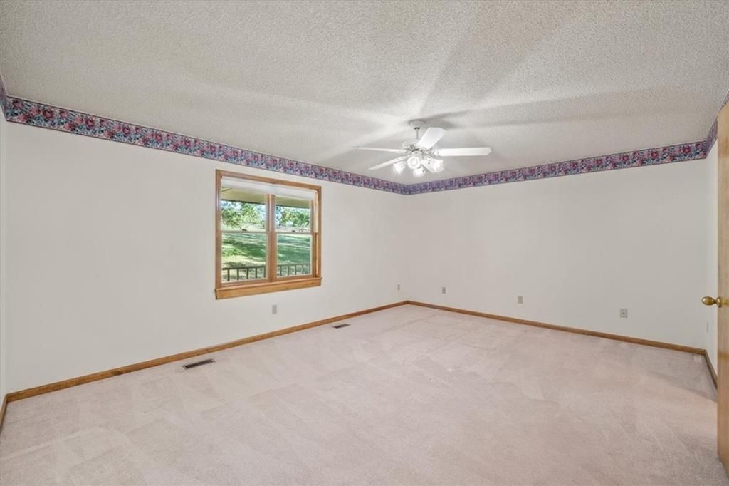 Photo 19 of 55 - 4801 NE 160th Street