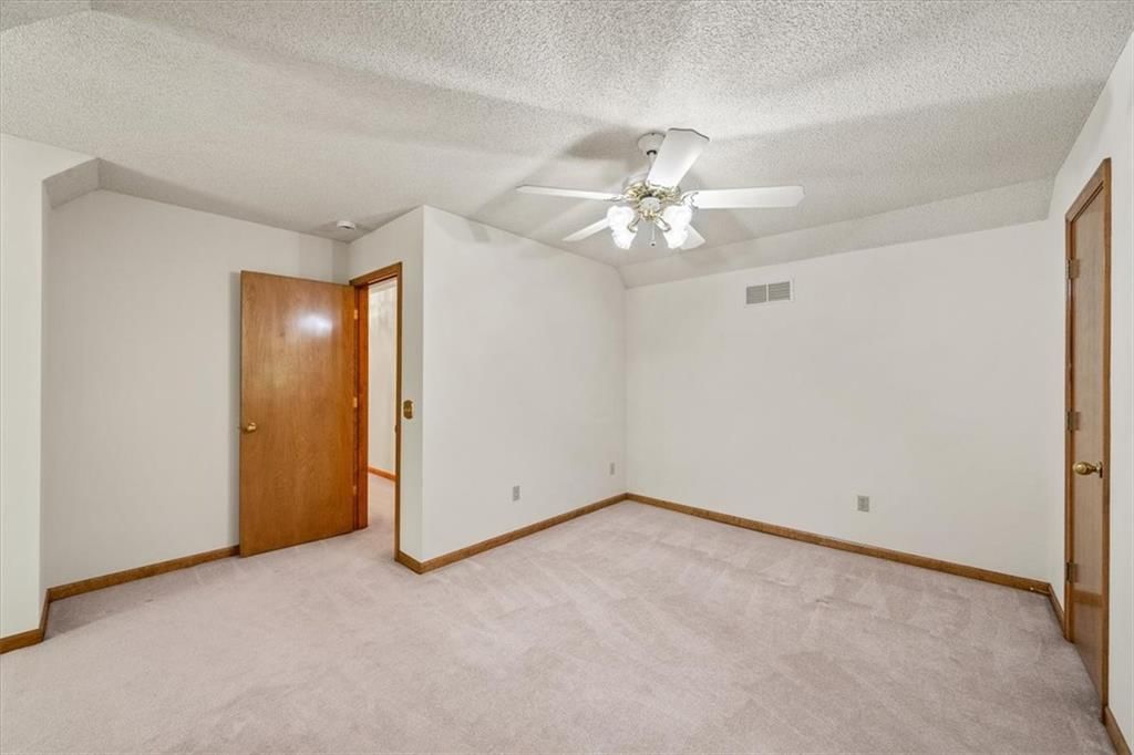 Photo 28 of 55 - 4801 NE 160th Street