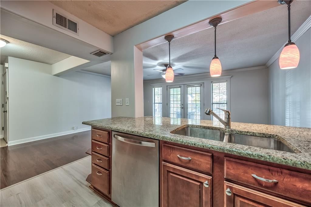 4727 Jarboe Street — photo 5