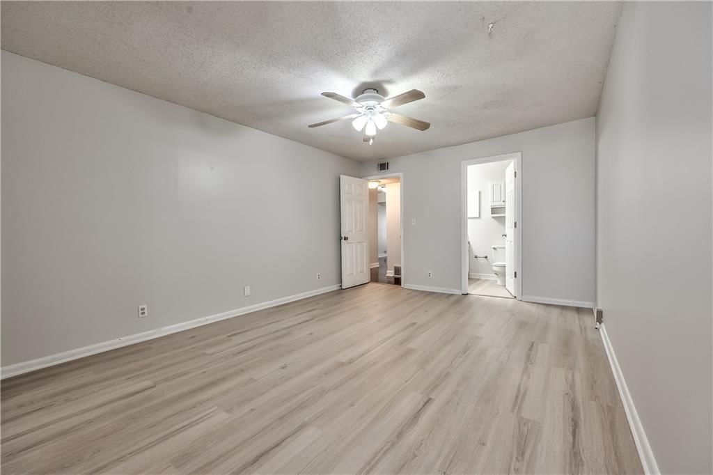 4727 Jarboe Street — photo 8