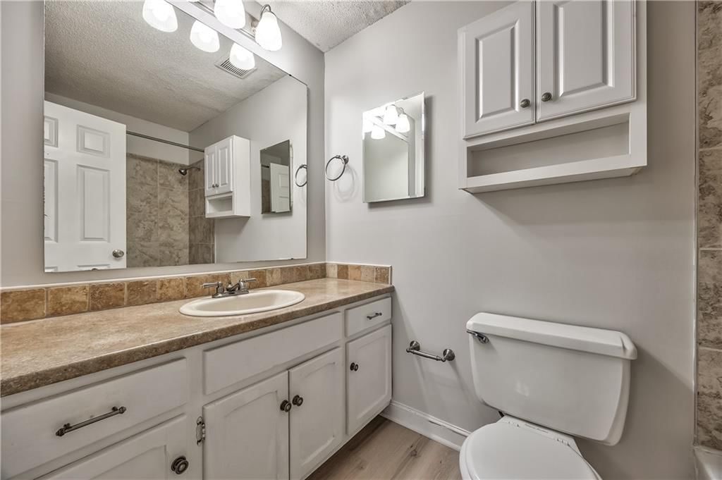 4727 Jarboe Street — photo 9
