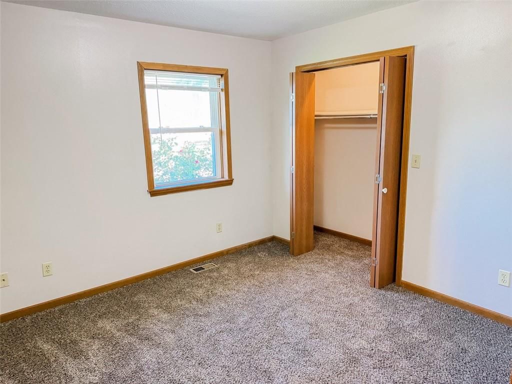 409 S May Street — photo 12