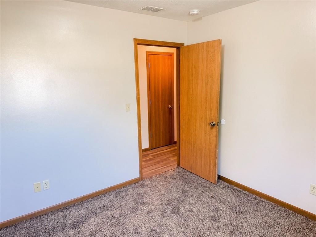 409 S May Street — photo 13
