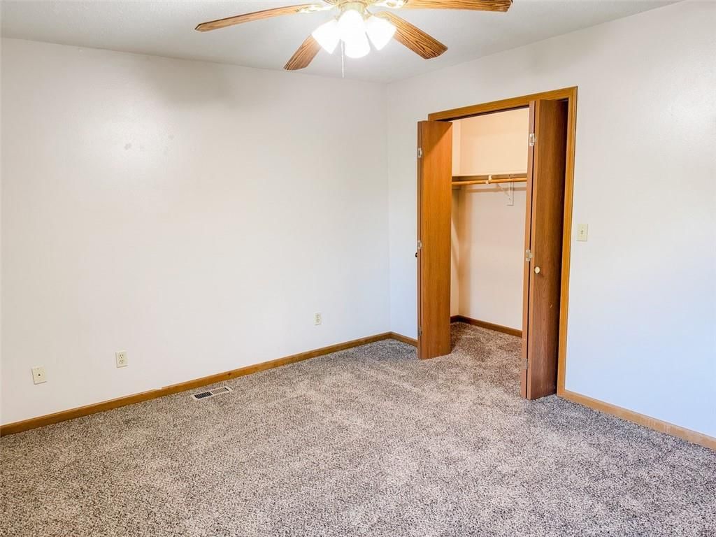 409 S May Street — photo 17