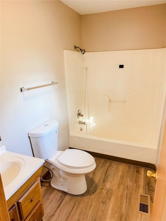 409 S May Street — photo 18
