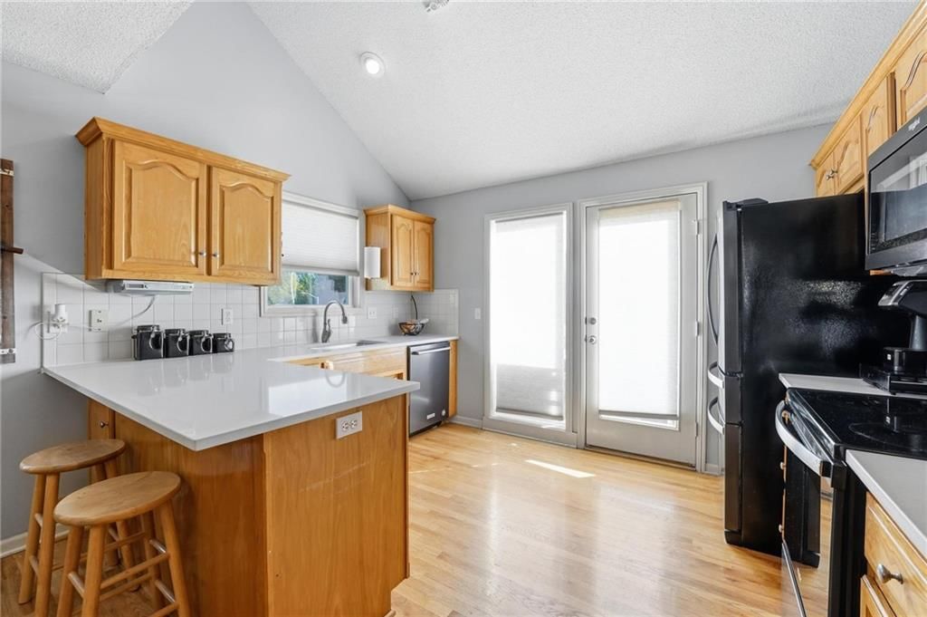 8015 N Kensington Avenue — photo 8