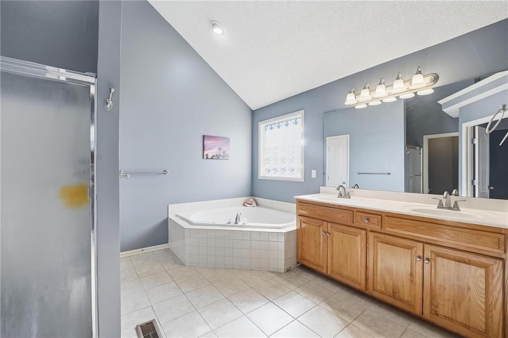 8015 N Kensington Avenue — photo 18