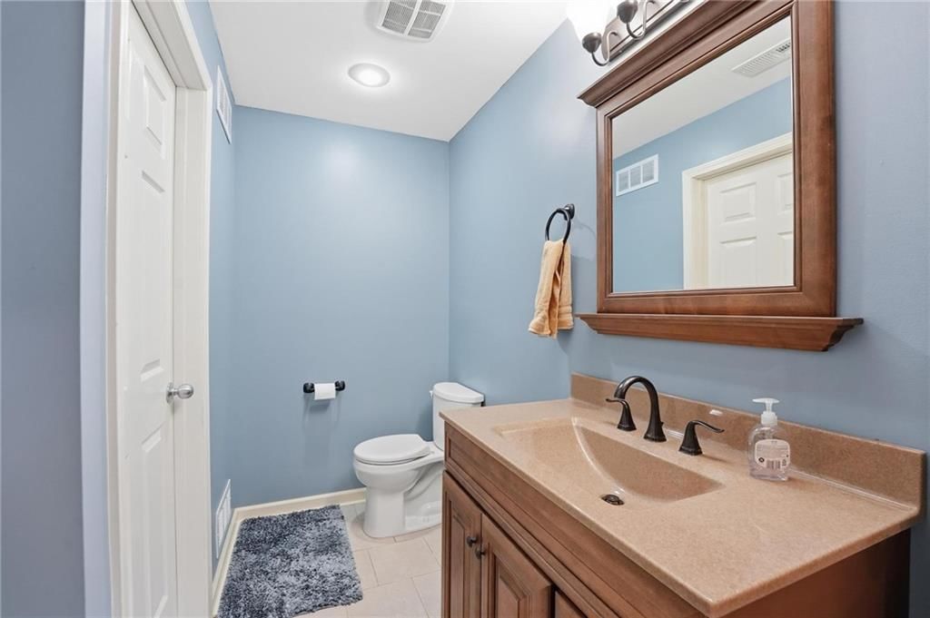 8015 N Kensington Avenue — photo 26