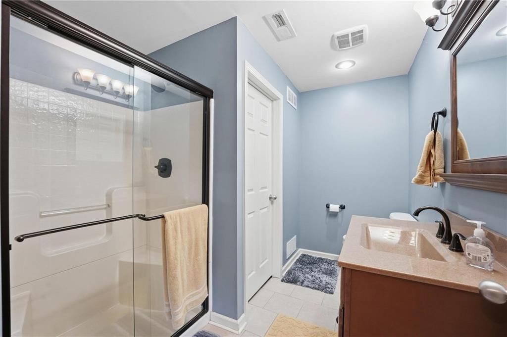 8015 N Kensington Avenue — photo 27