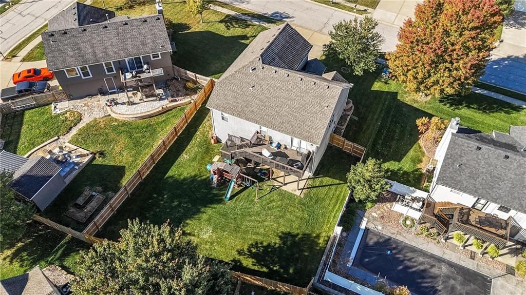8015 N Kensington Avenue — photo 41