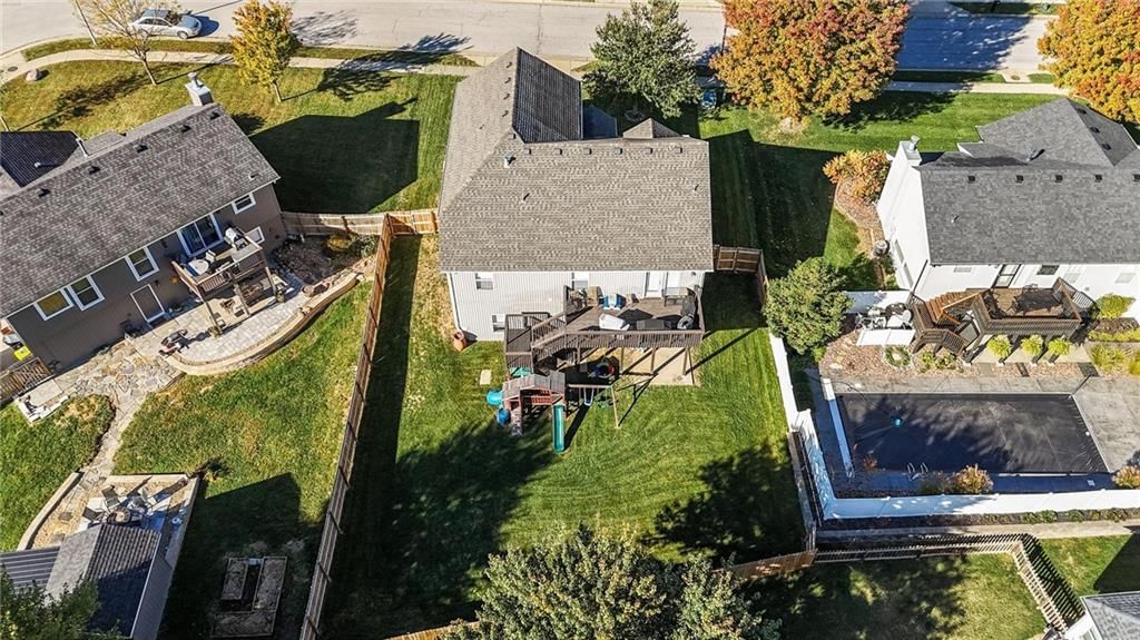8015 N Kensington Avenue — photo 42