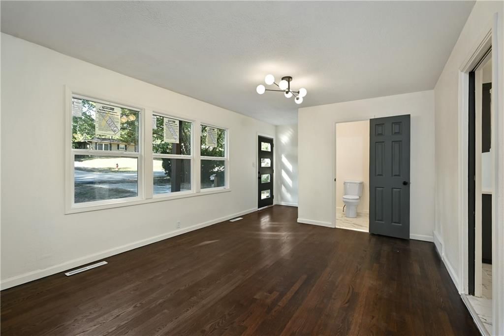 10013 Belmont Avenue — photo 17