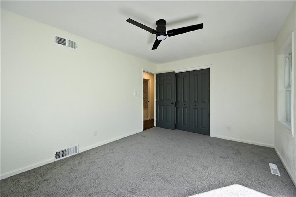 10013 Belmont Avenue — photo 20