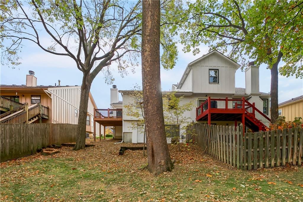 12400 W 105th Terrace — photo 2
