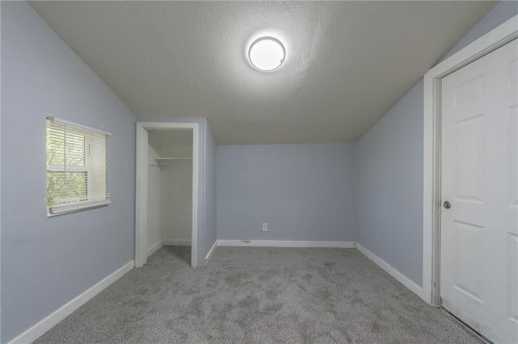 2612 E 10th Street — photo 8