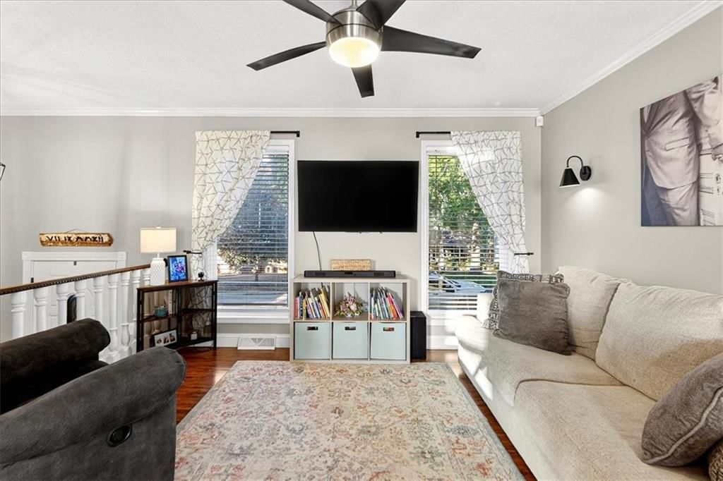 3605 S Scott Avenue — photo 8