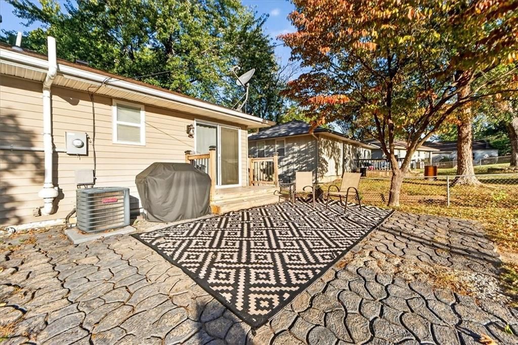 3605 S Scott Avenue — photo 40