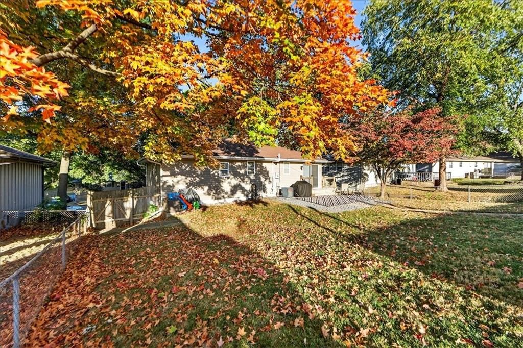 3605 S Scott Avenue — photo 44