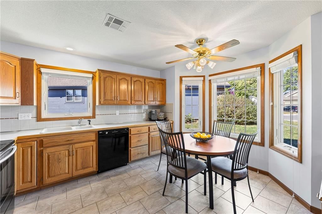1009 SW 7th Street — photo 11