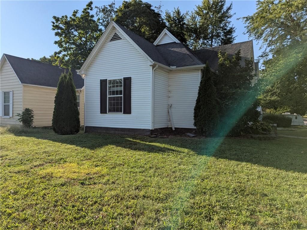 1001 S Marvin Avenue — photo 2